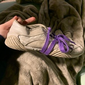 nfinity evolution cheer sneakers